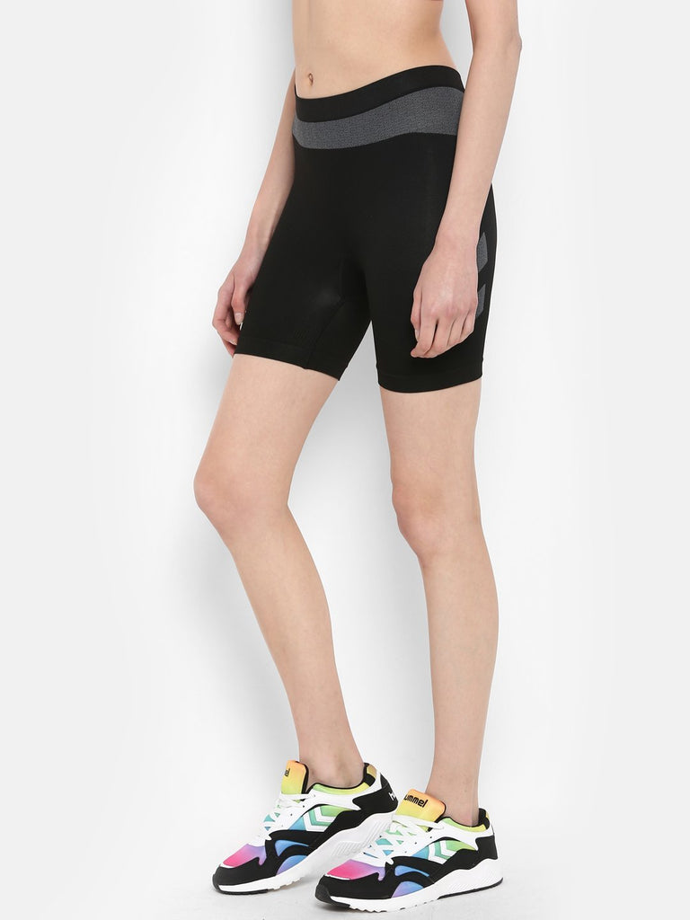 Hummel First Comfort shorts